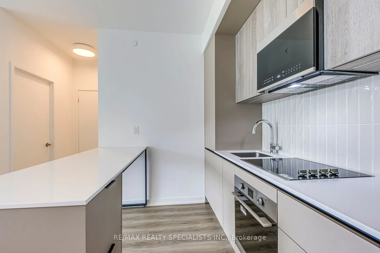 2485 EGLINTON Avenue, #1018