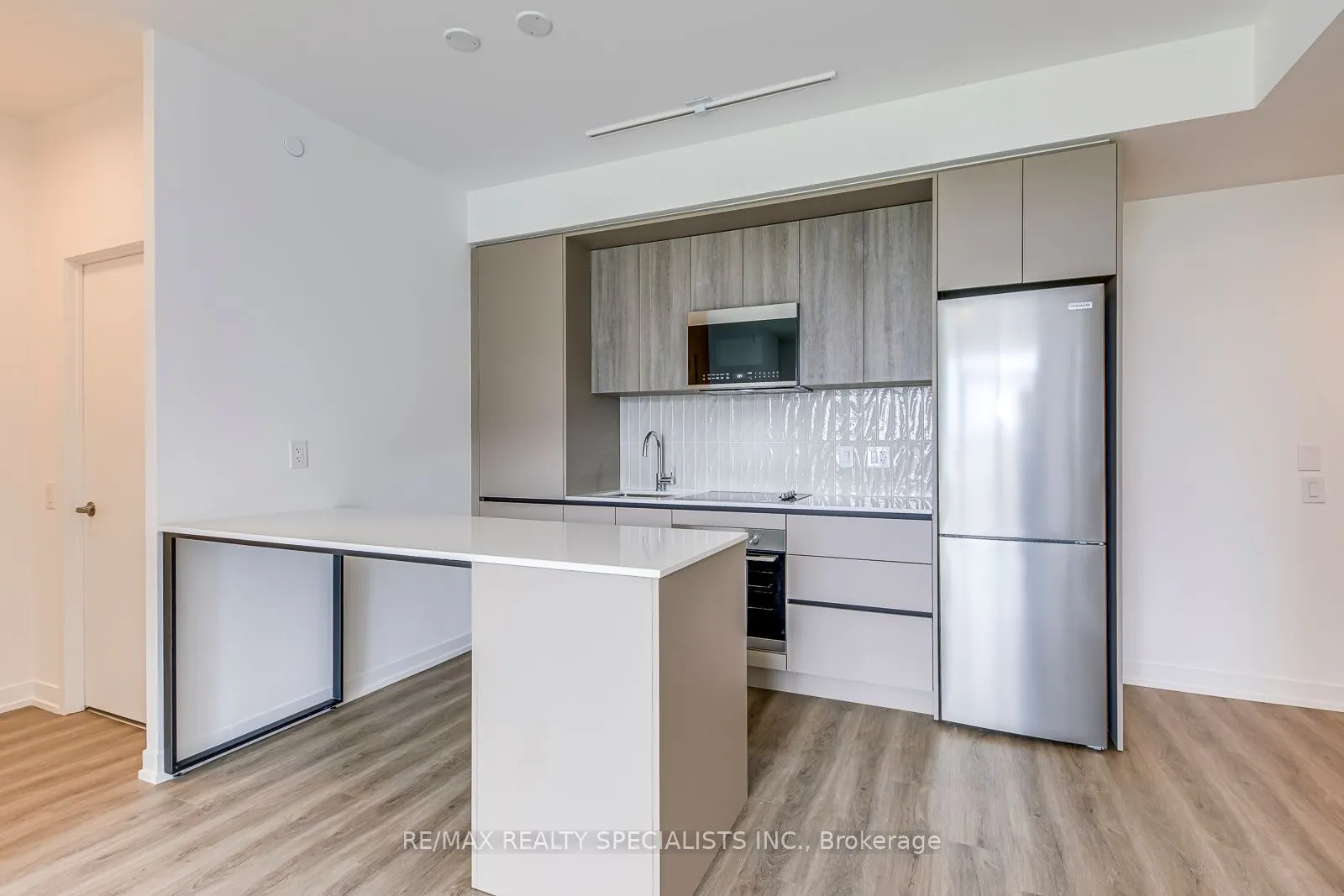 2485 EGLINTON Avenue, #1018