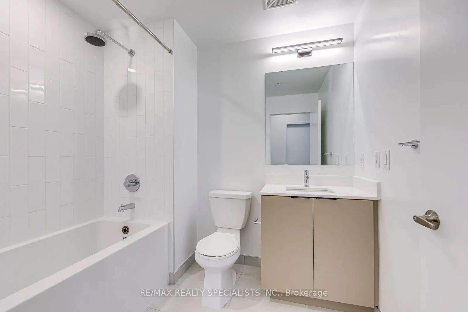 2485 EGLINTON Avenue, #1018