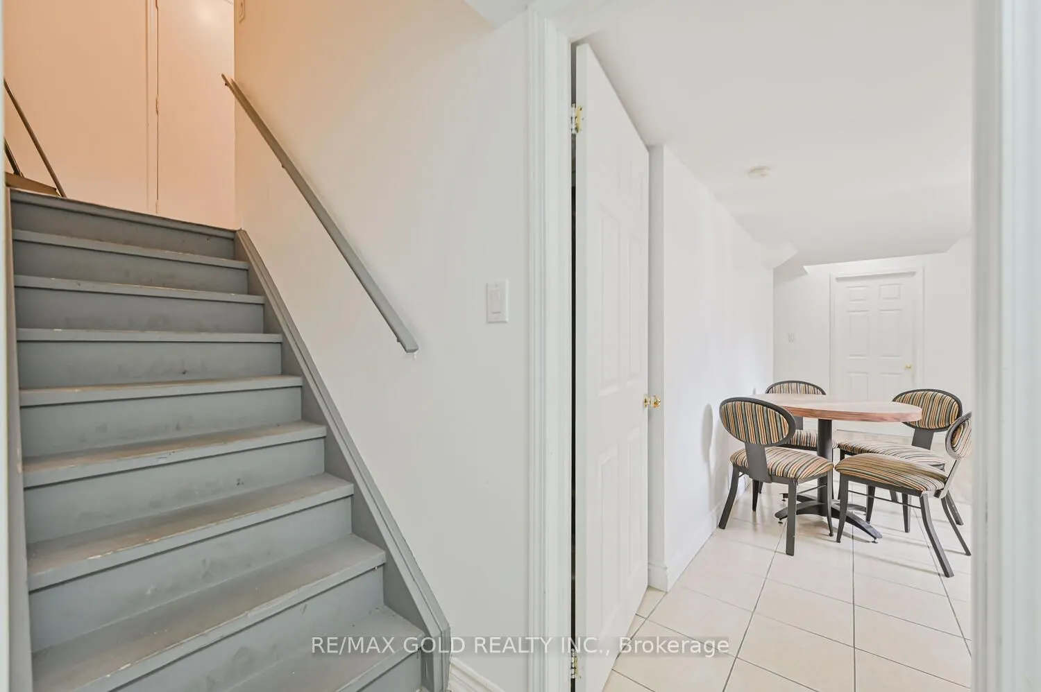 122 White Tail Crescent