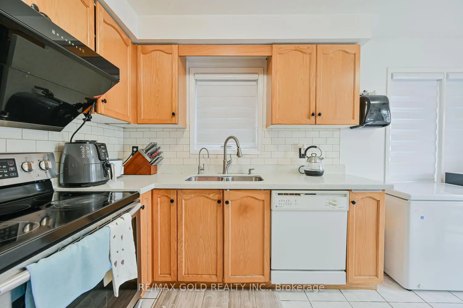 122 White Tail Crescent