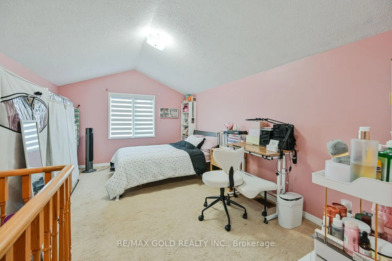 122 White Tail Crescent