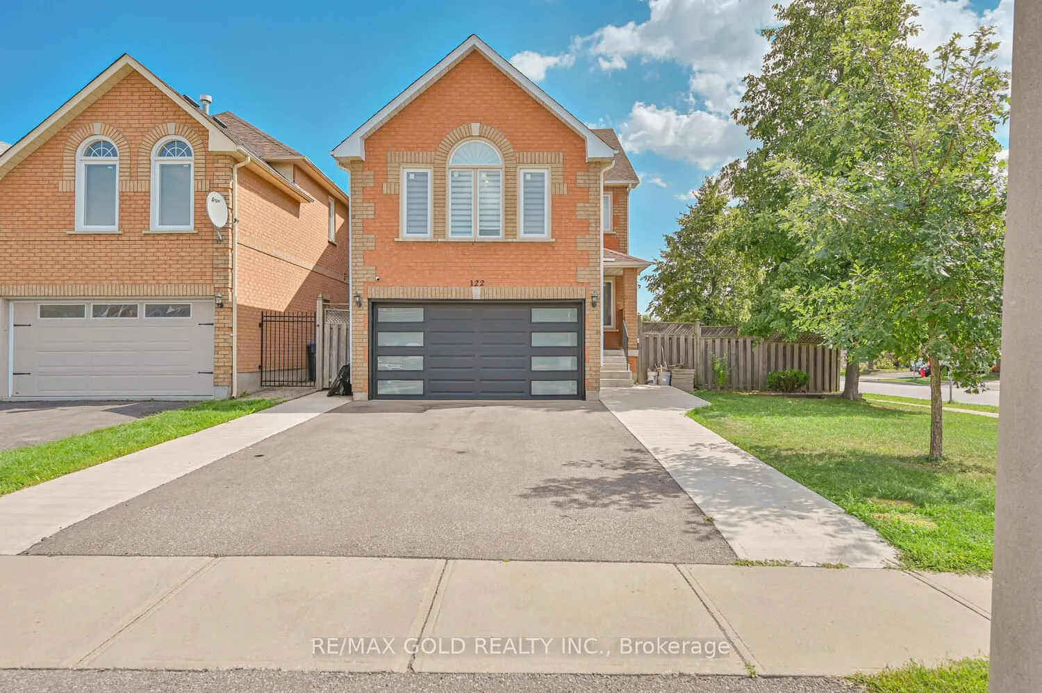 122 White Tail Crescent