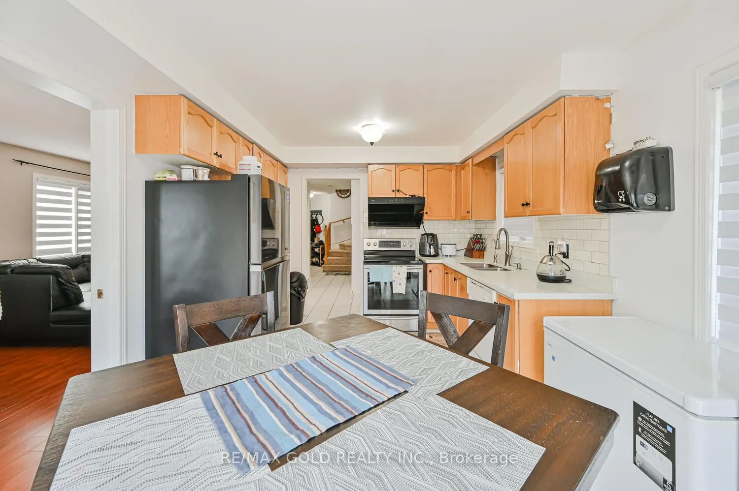 122 White Tail Crescent