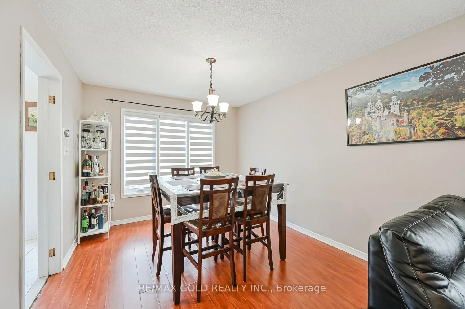 122 White Tail Crescent