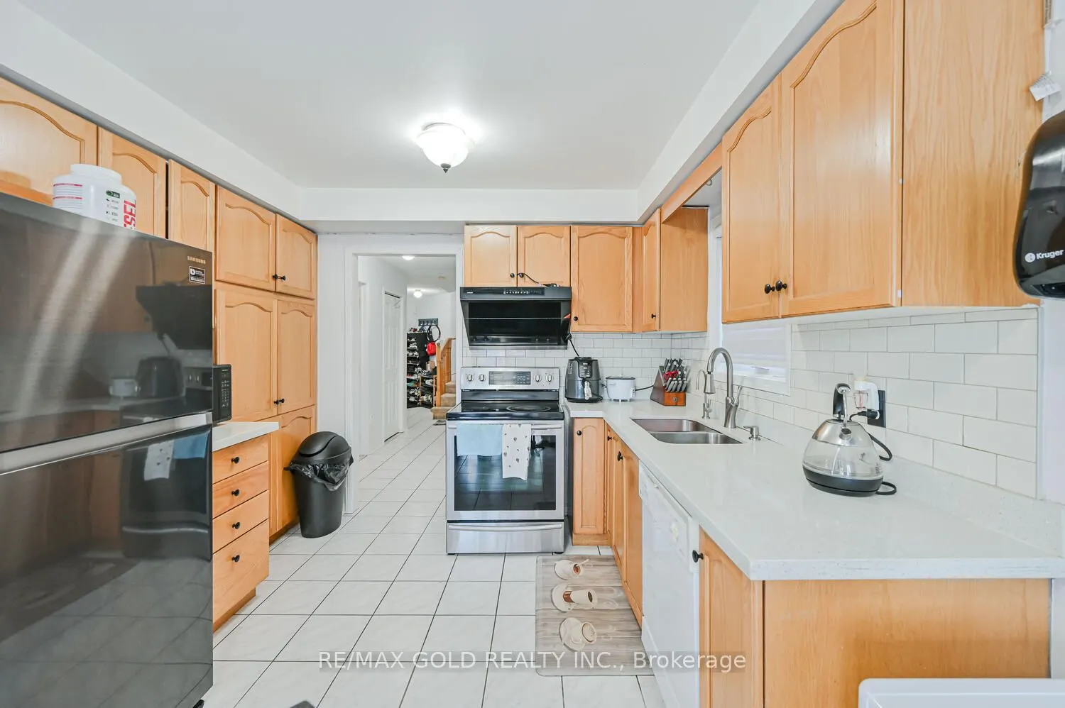 122 White Tail Crescent