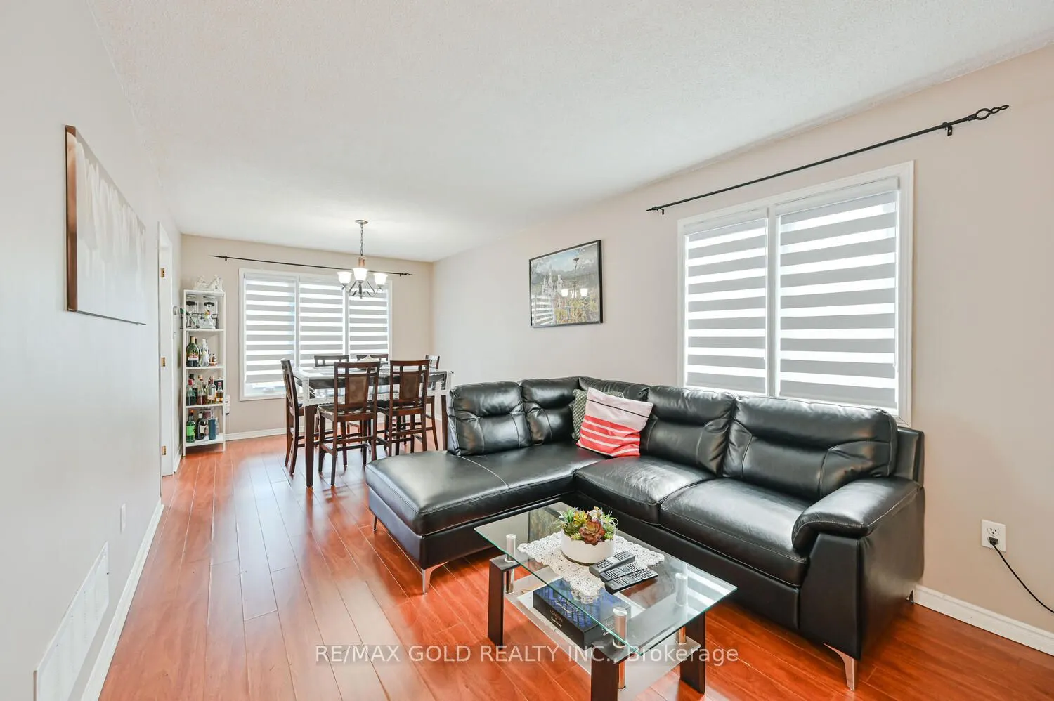 122 White Tail Crescent