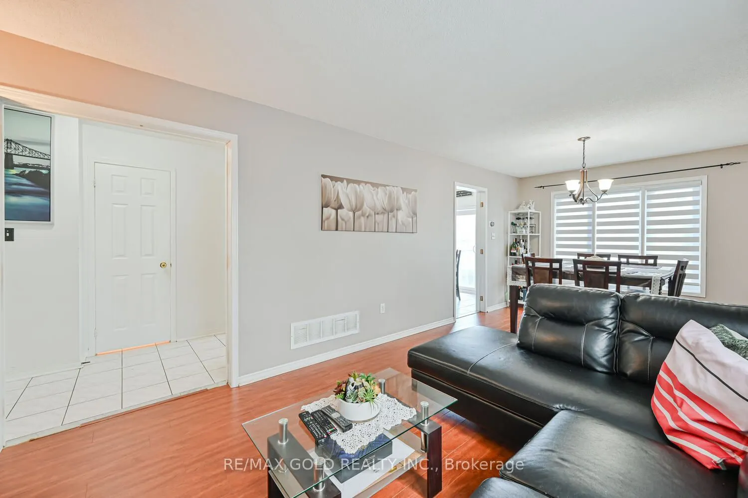 122 White Tail Crescent