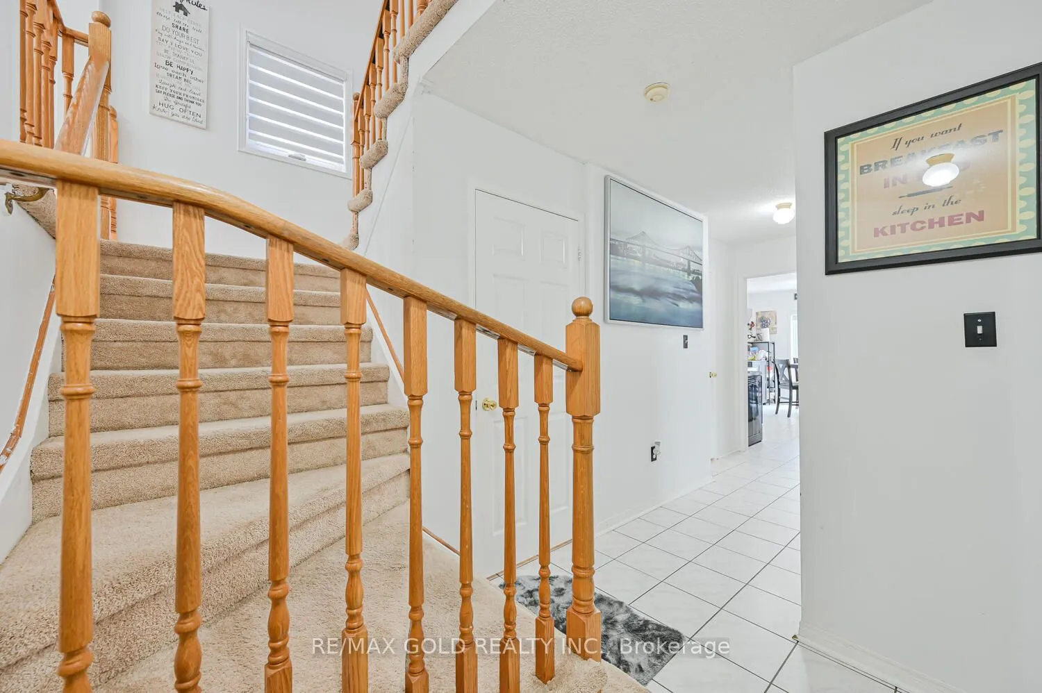 122 White Tail Crescent