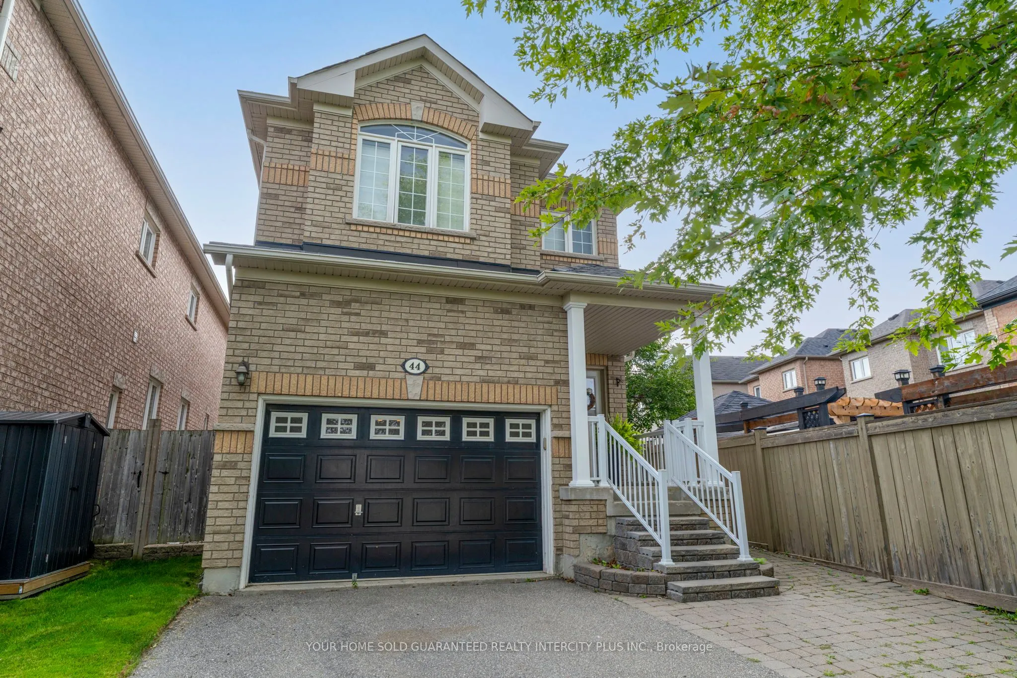 44 Eagleview Way