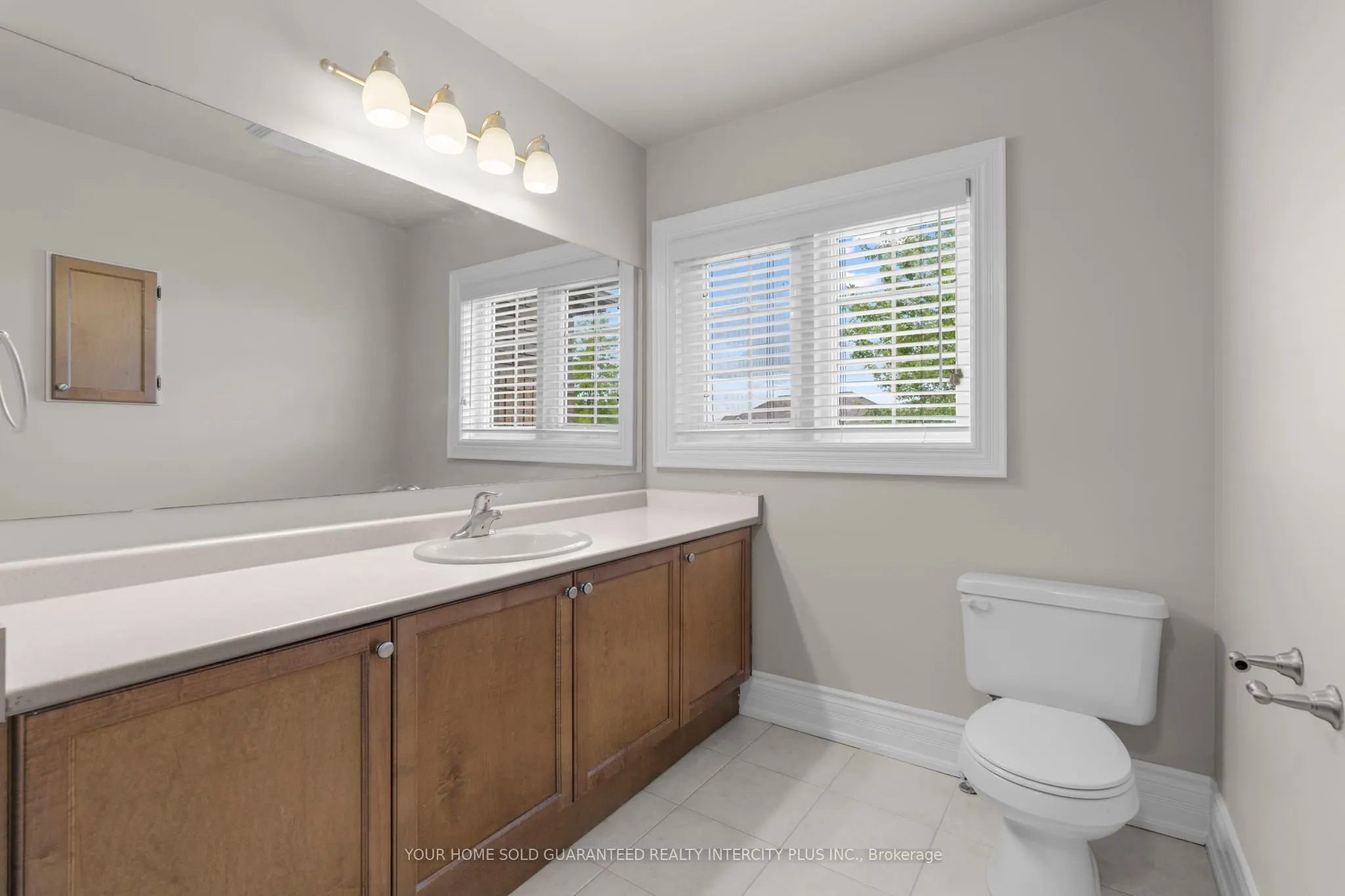 44 Eagleview Way