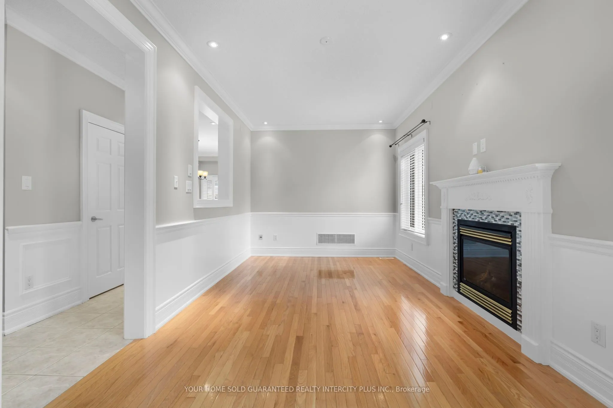 44 Eagleview Way