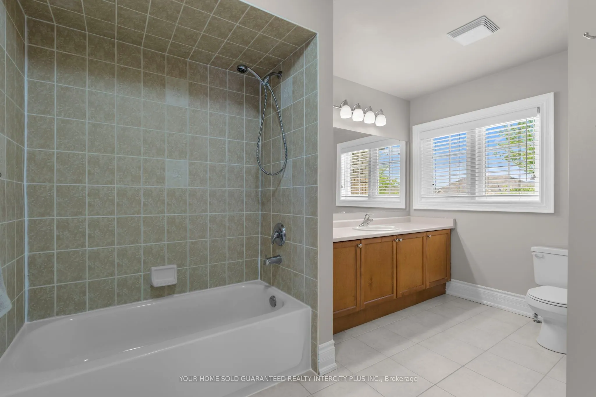 44 Eagleview Way