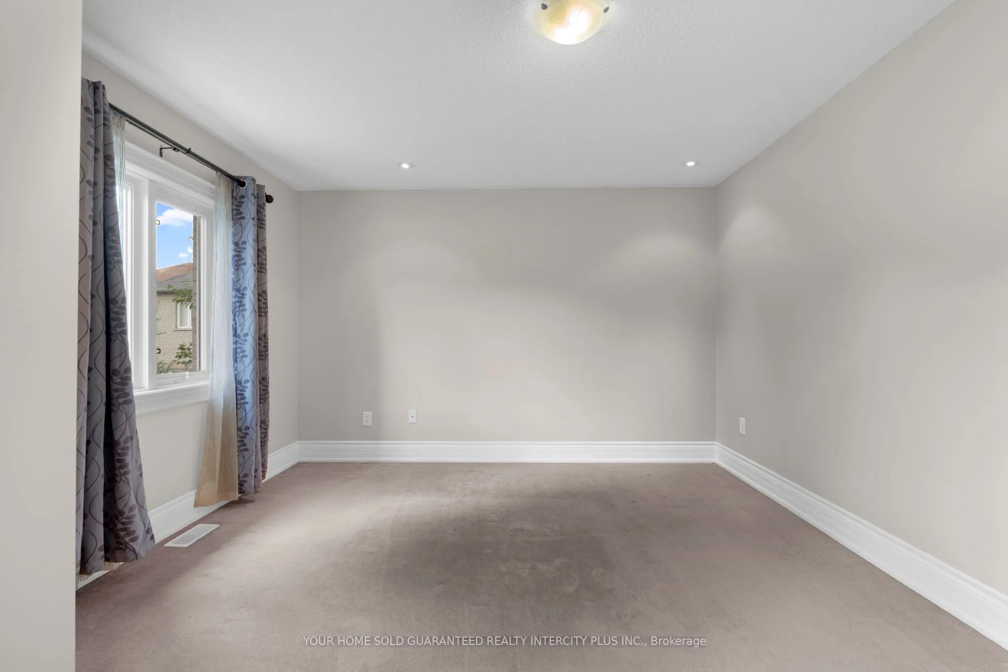 44 Eagleview Way