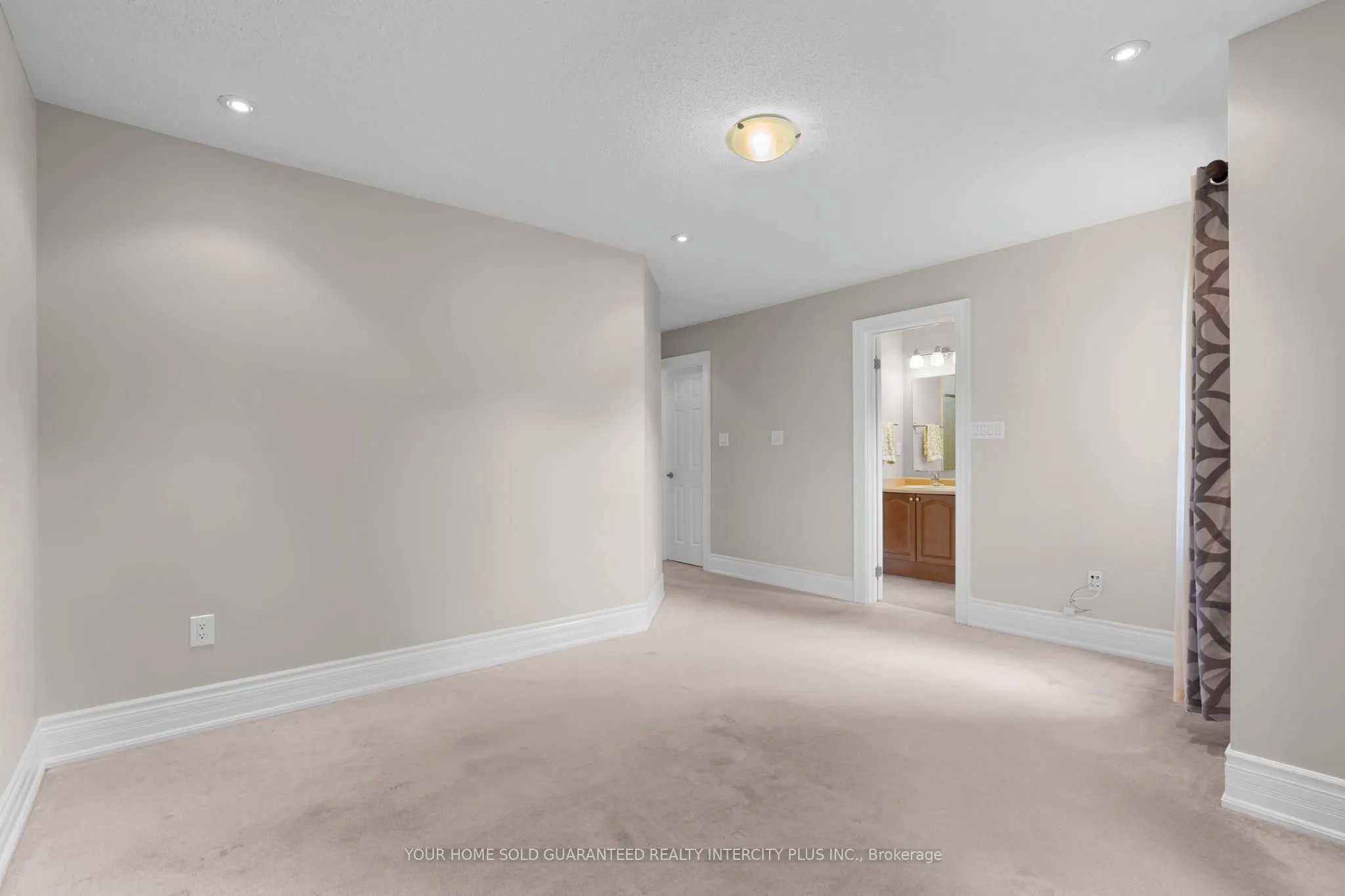 44 Eagleview Way