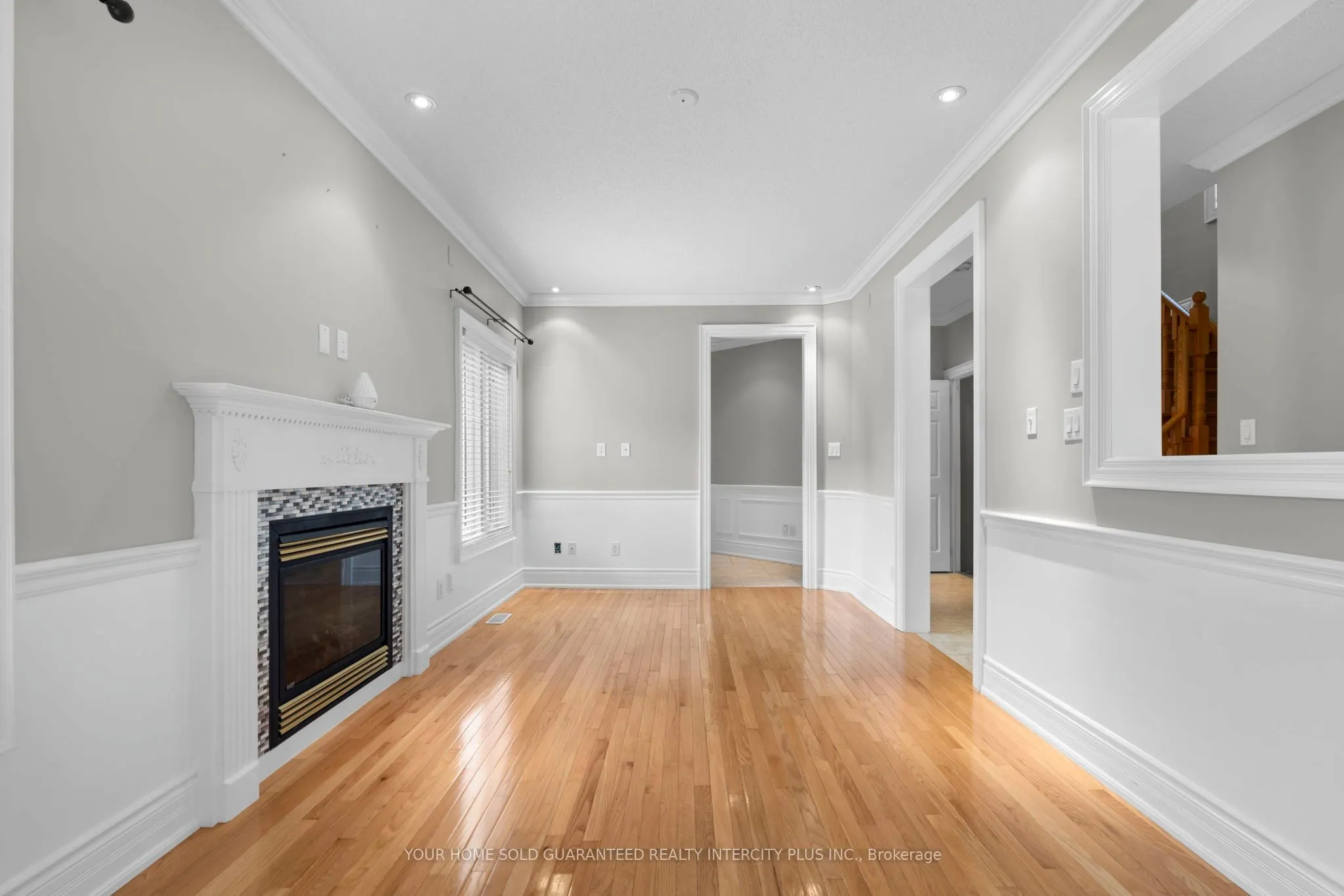 44 Eagleview Way