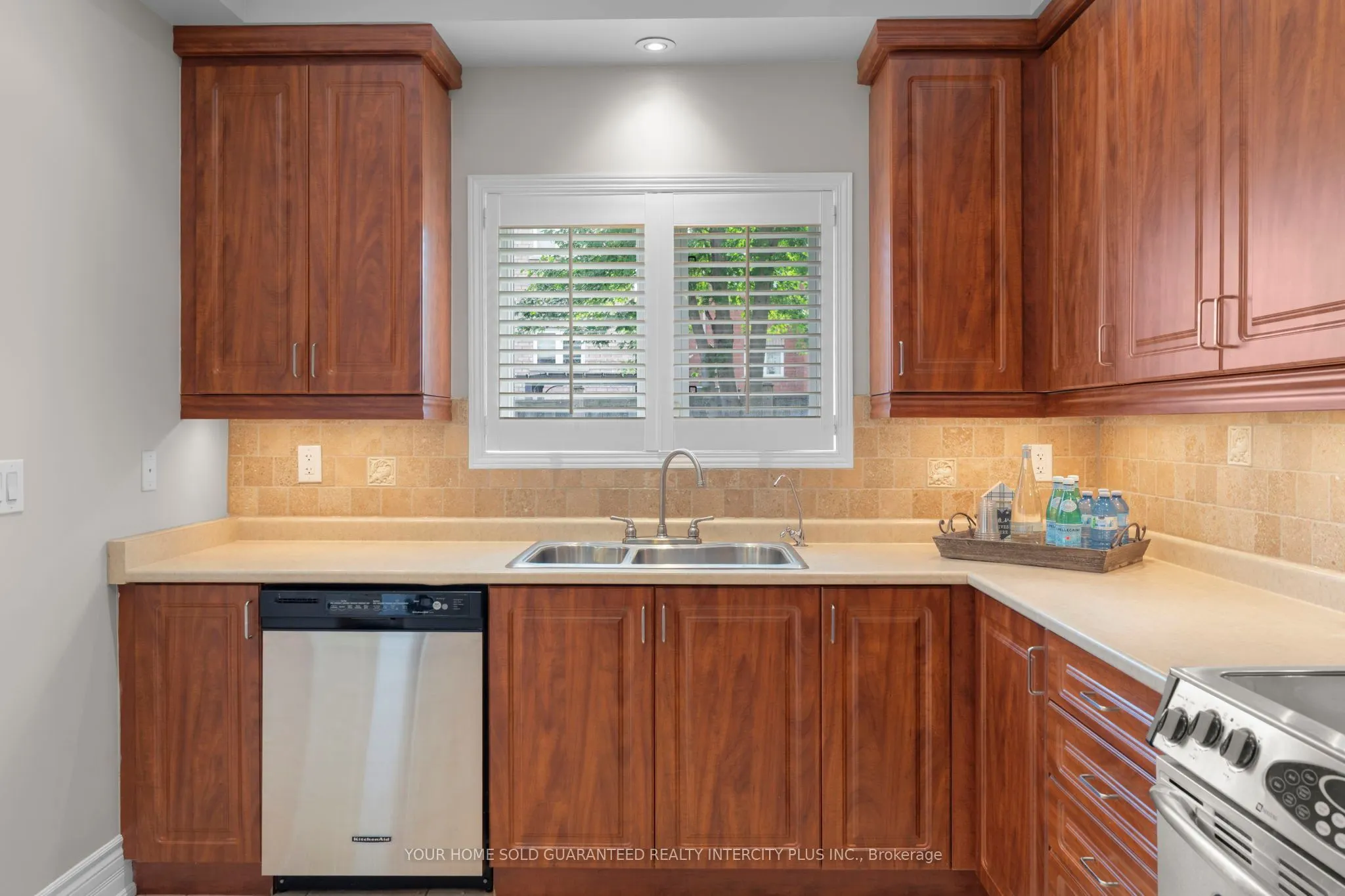 44 Eagleview Way