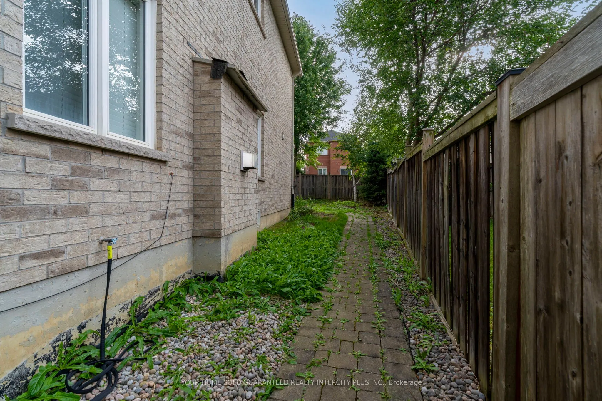 44 Eagleview Way
