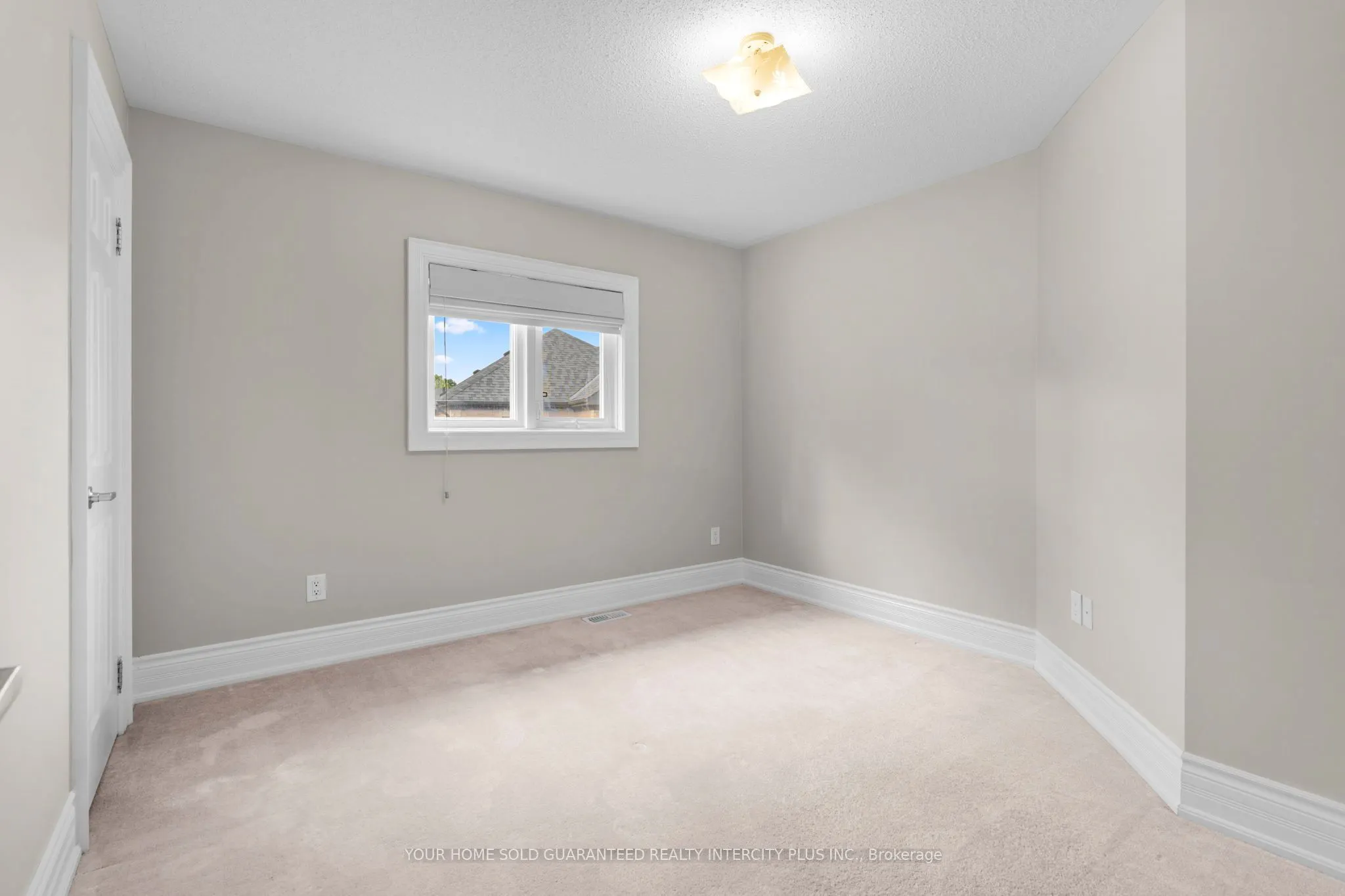 44 Eagleview Way