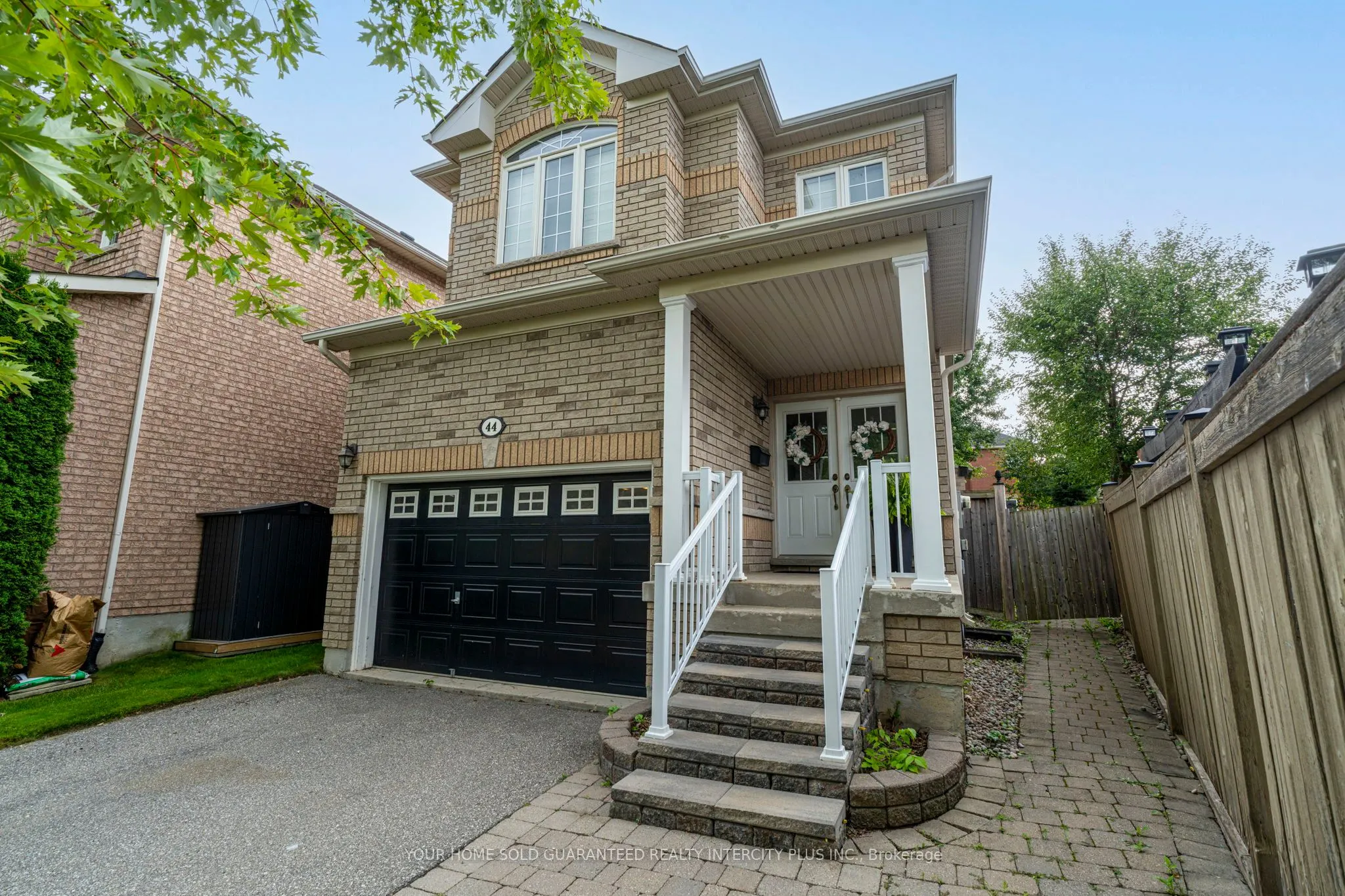 44 Eagleview Way