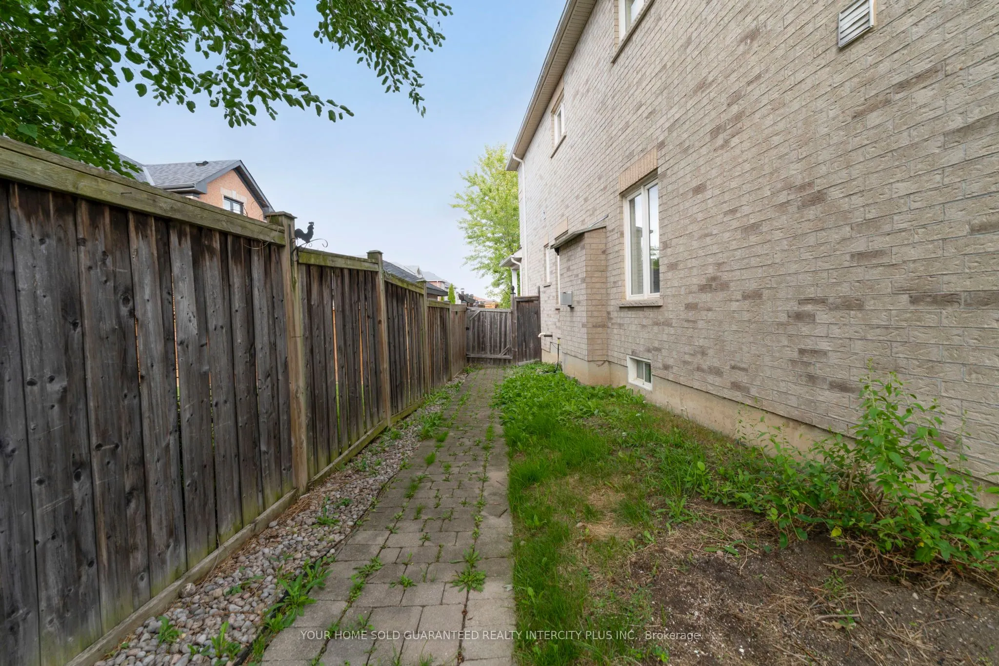 44 Eagleview Way