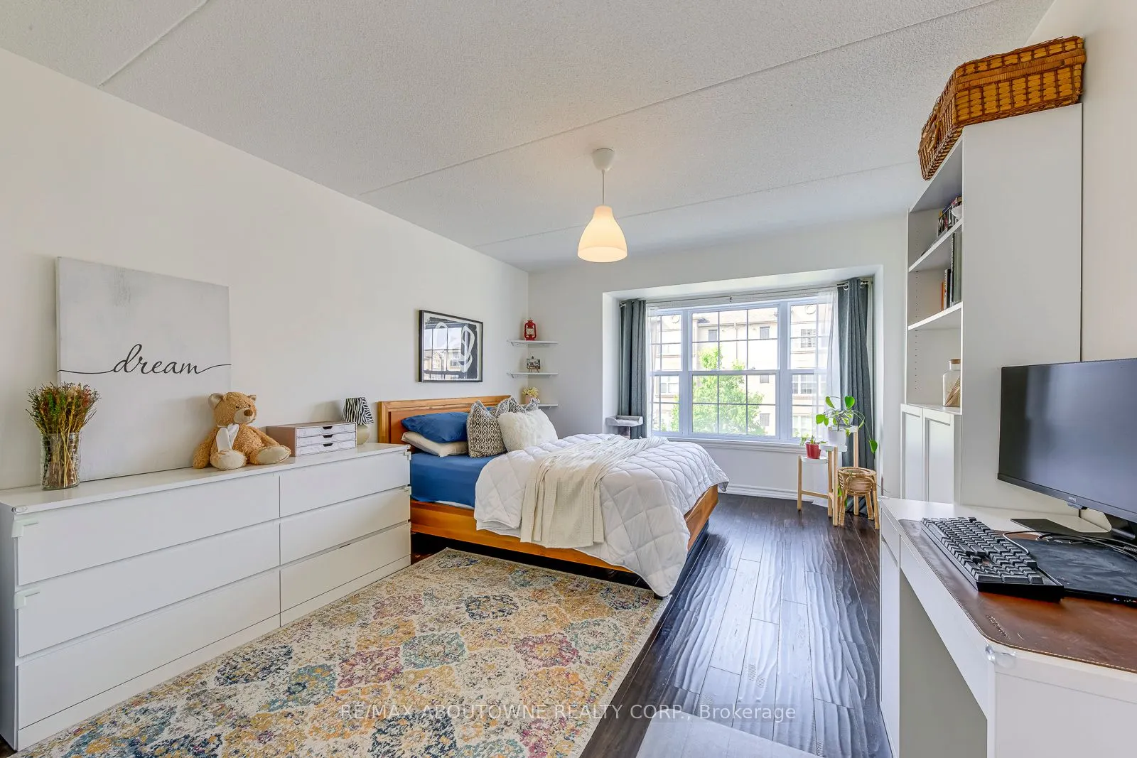 1370 Main Street E, #312