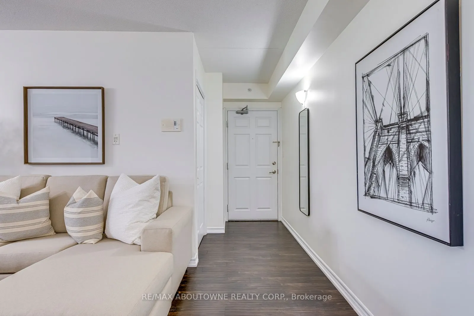 1370 Main Street E, #312