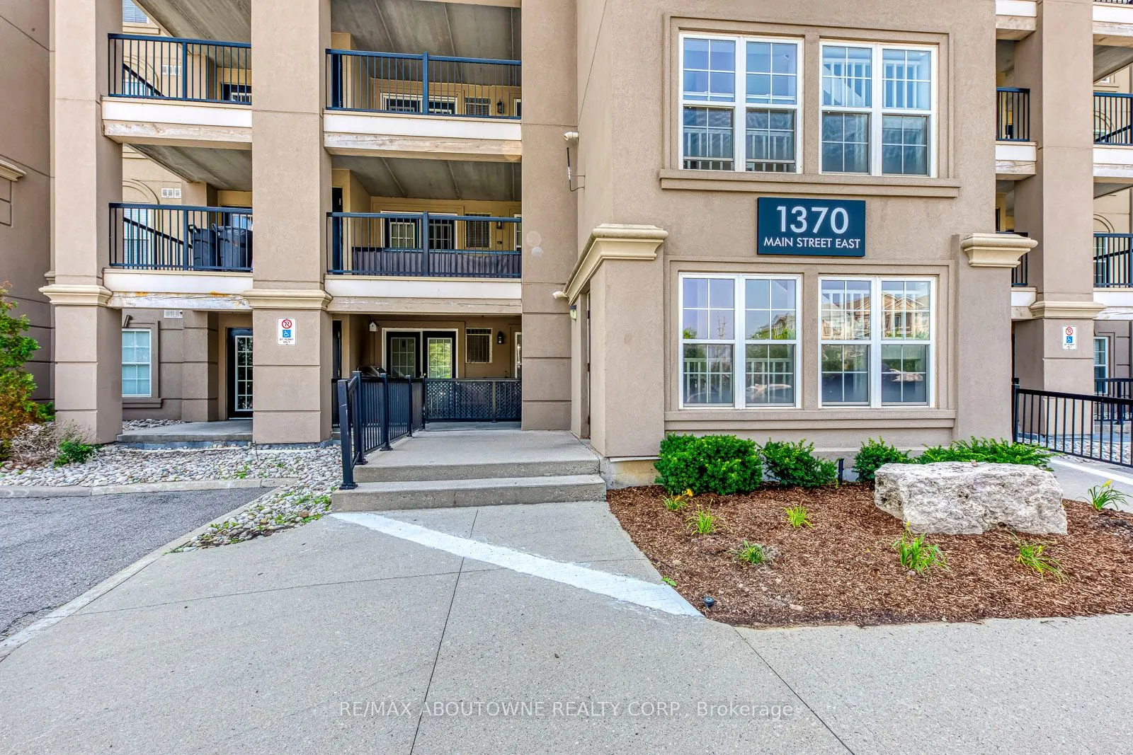 1370 Main Street E, #312