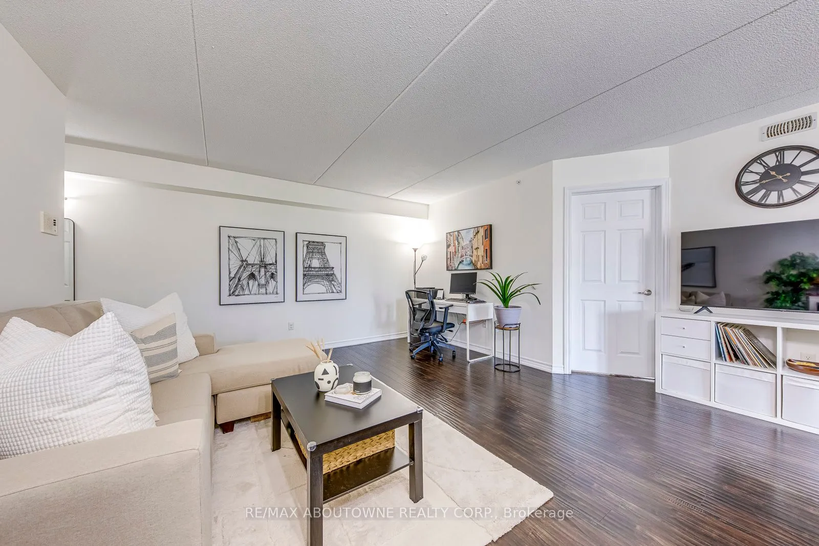 1370 Main Street E, #312