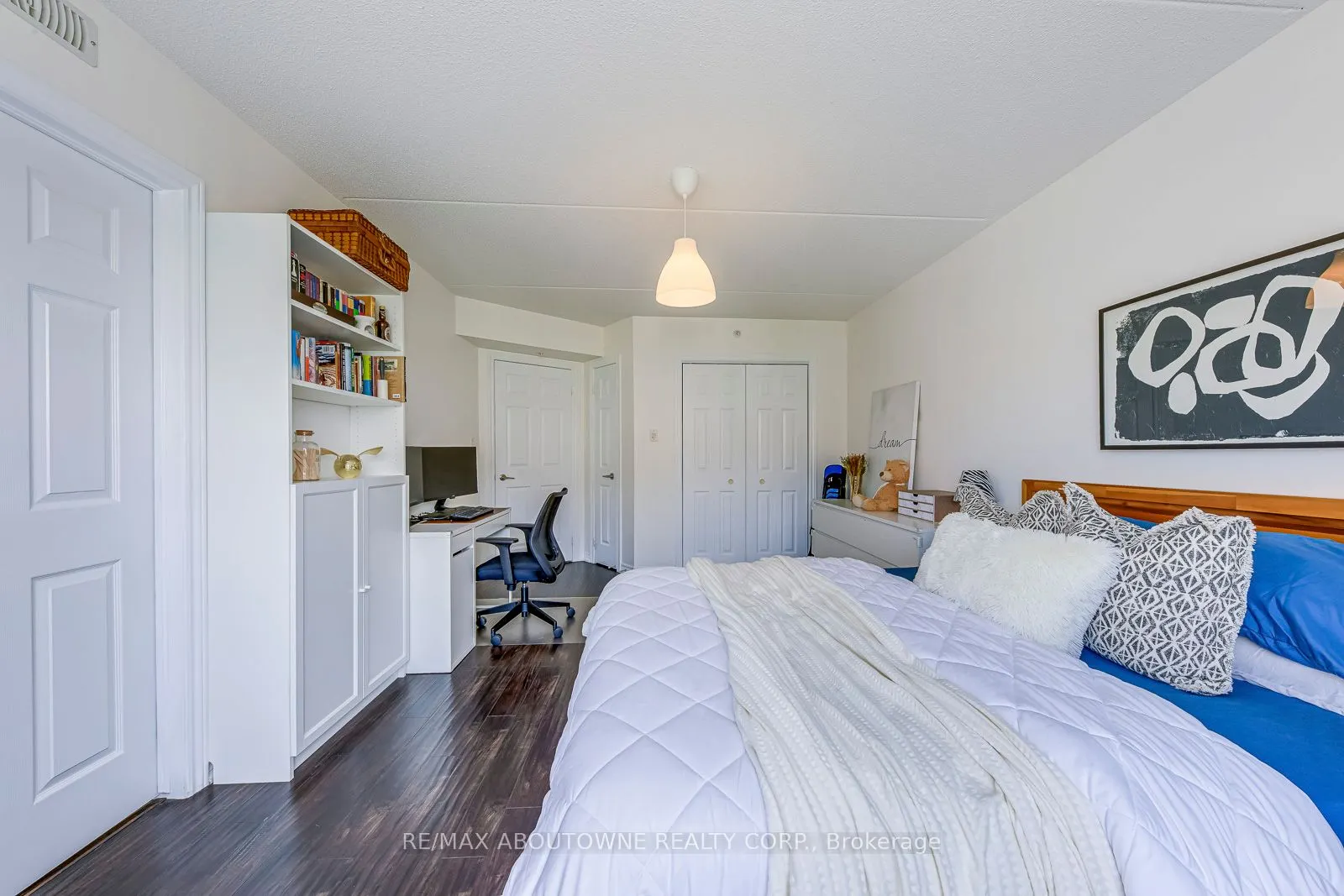 1370 Main Street E, #312