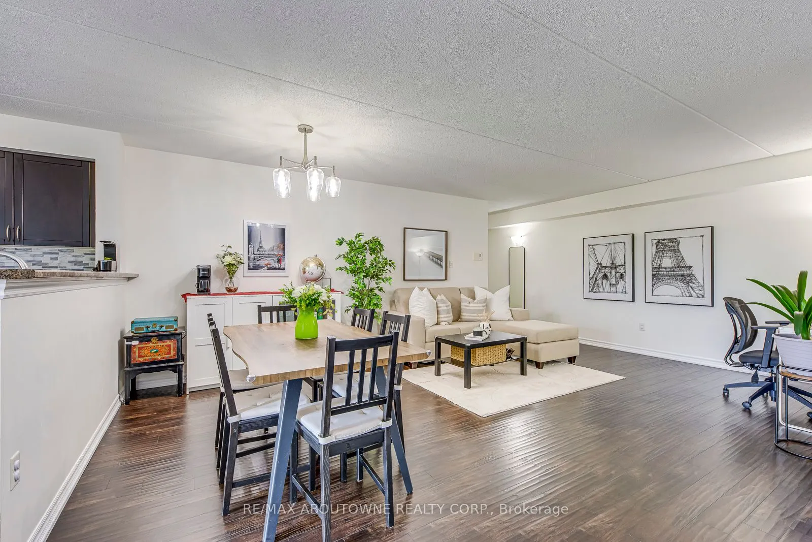 1370 Main Street E, #312