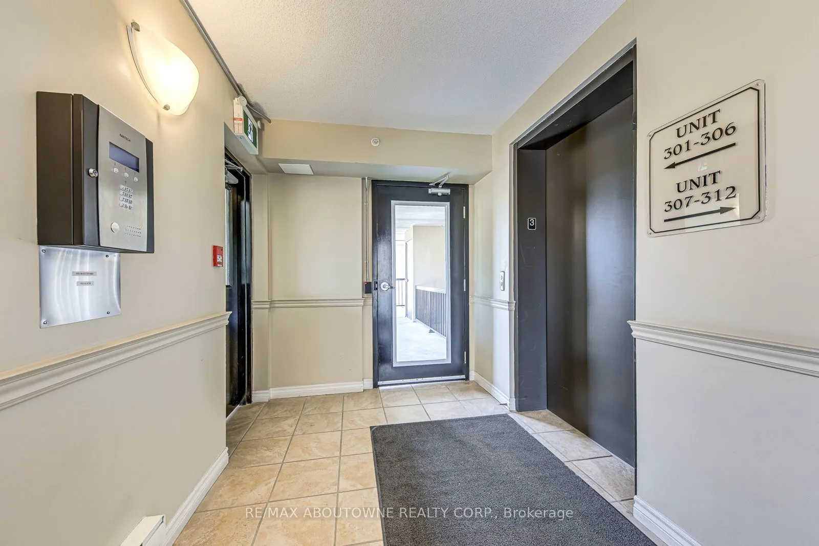 1370 Main Street E, #312