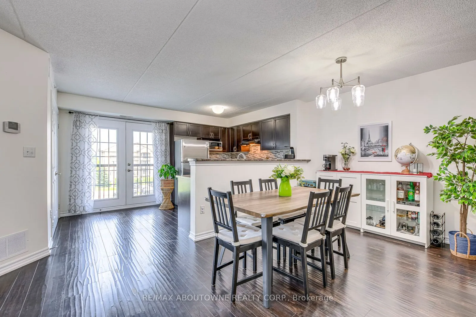 1370 Main Street E, #312