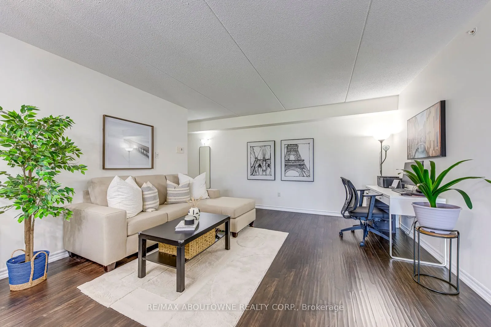 1370 Main Street E, #312