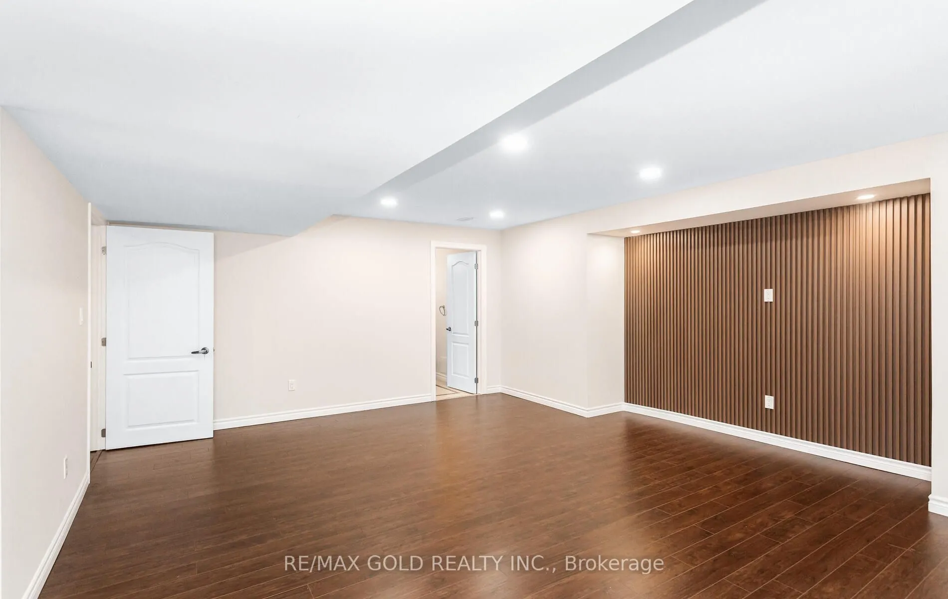 3129 Gladish Grove