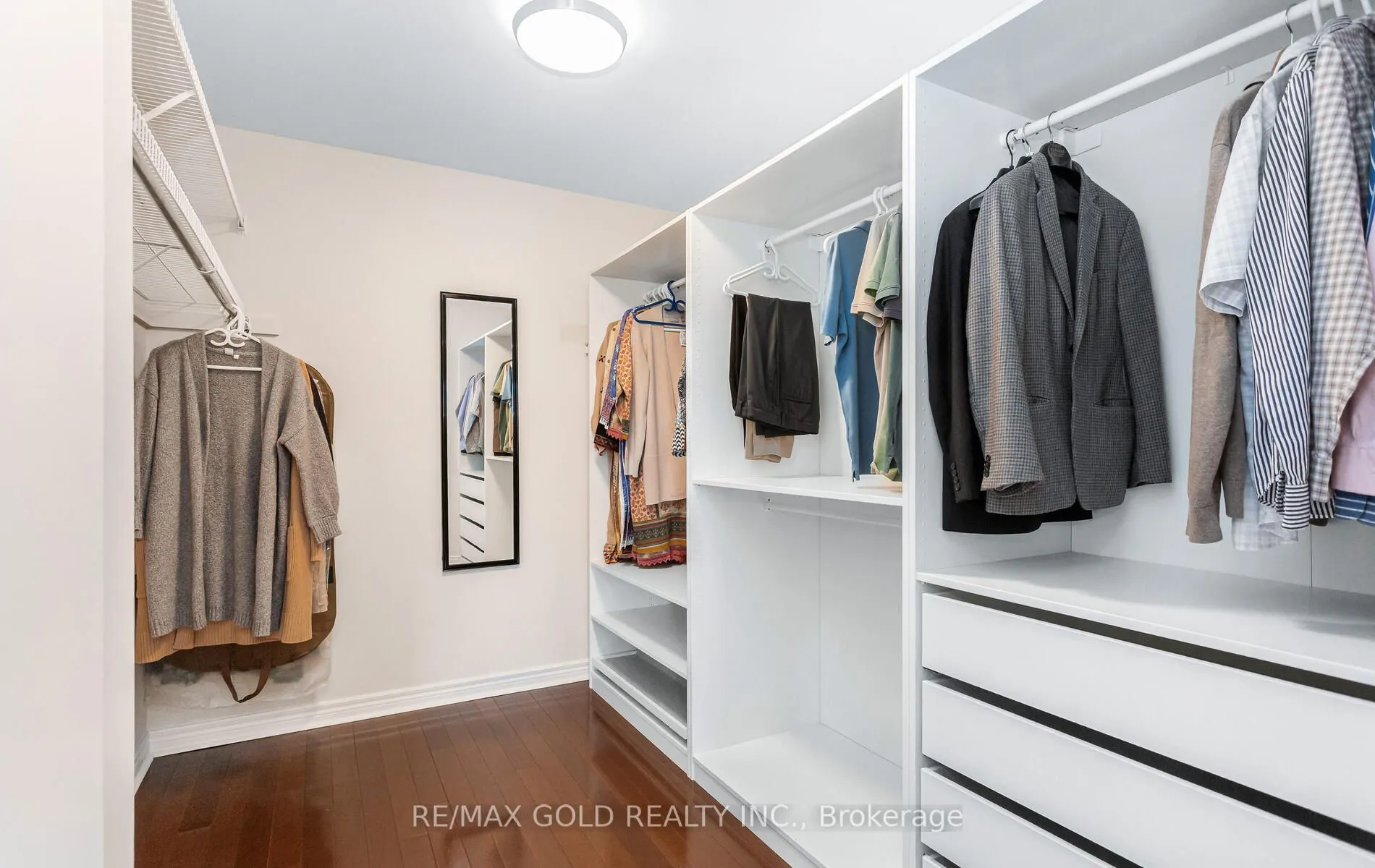 3129 Gladish Grove