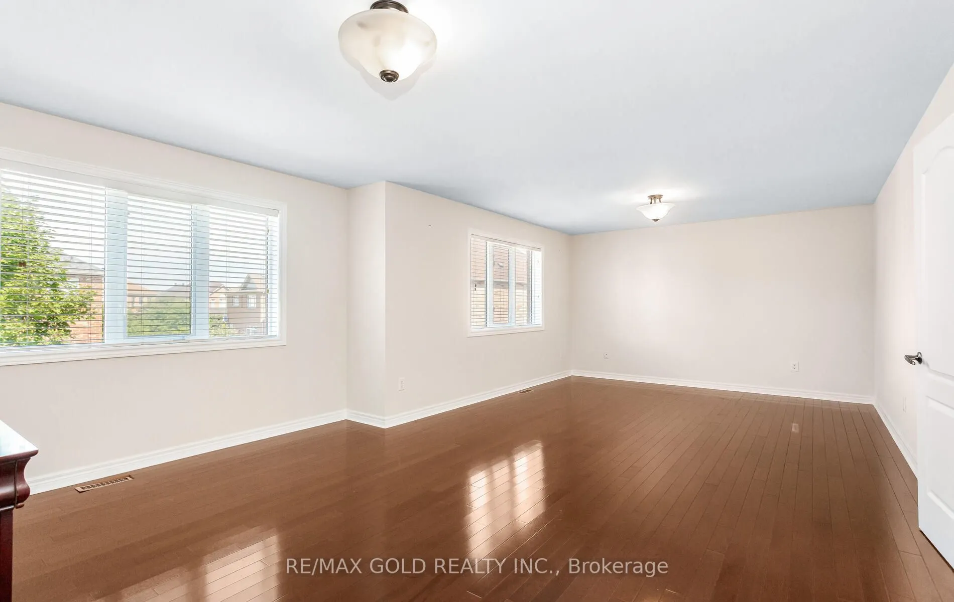 3129 Gladish Grove