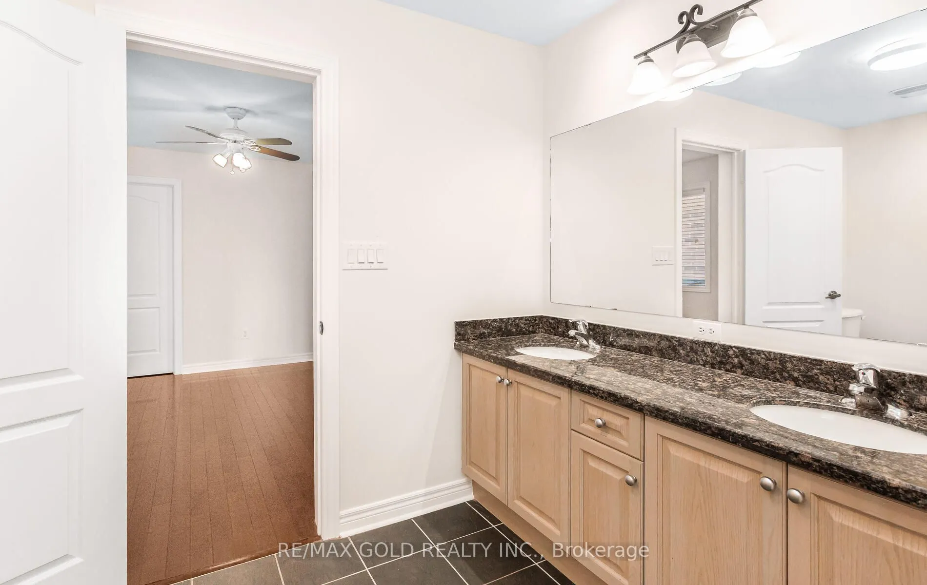 3129 Gladish Grove