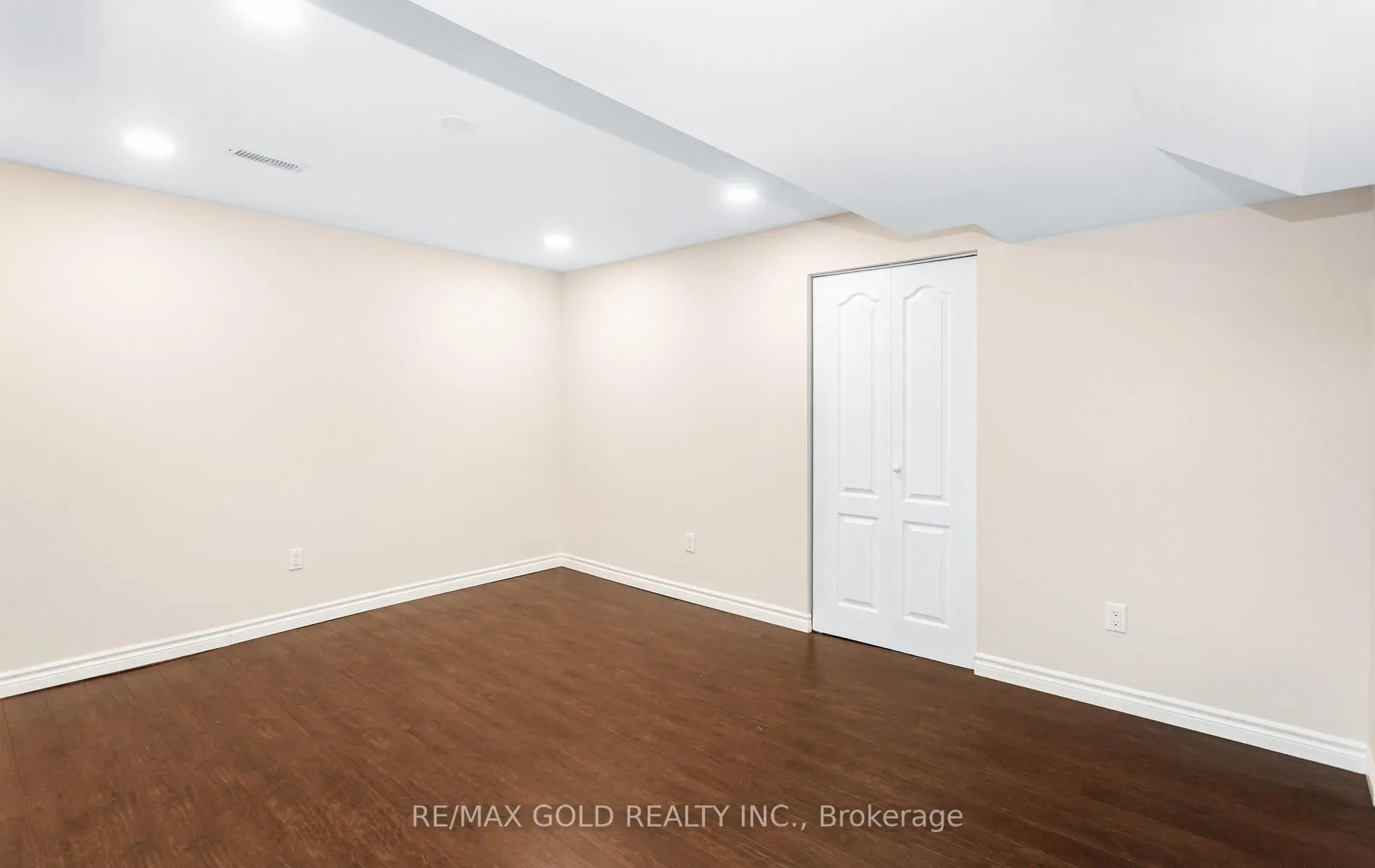 3129 Gladish Grove