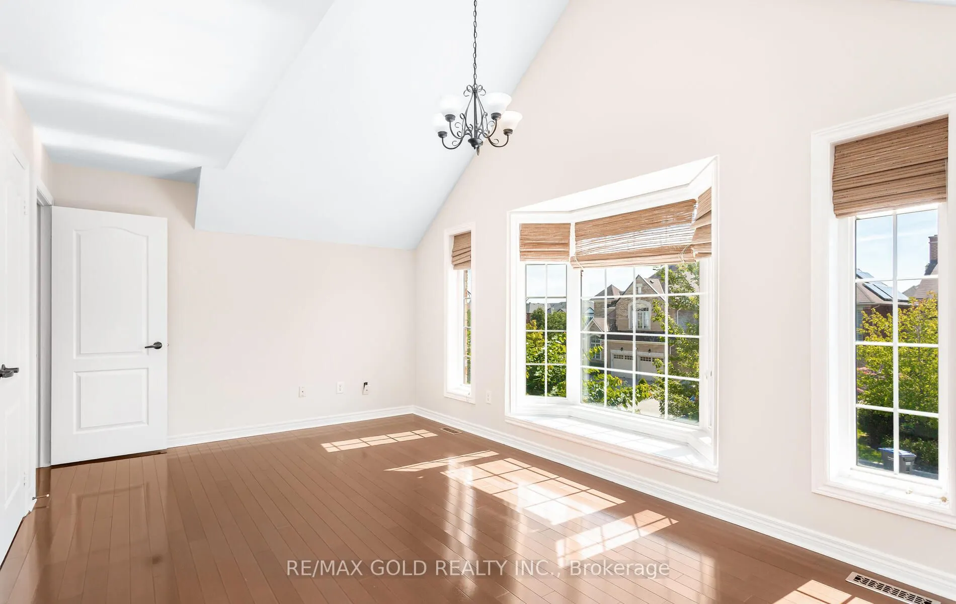 3129 Gladish Grove