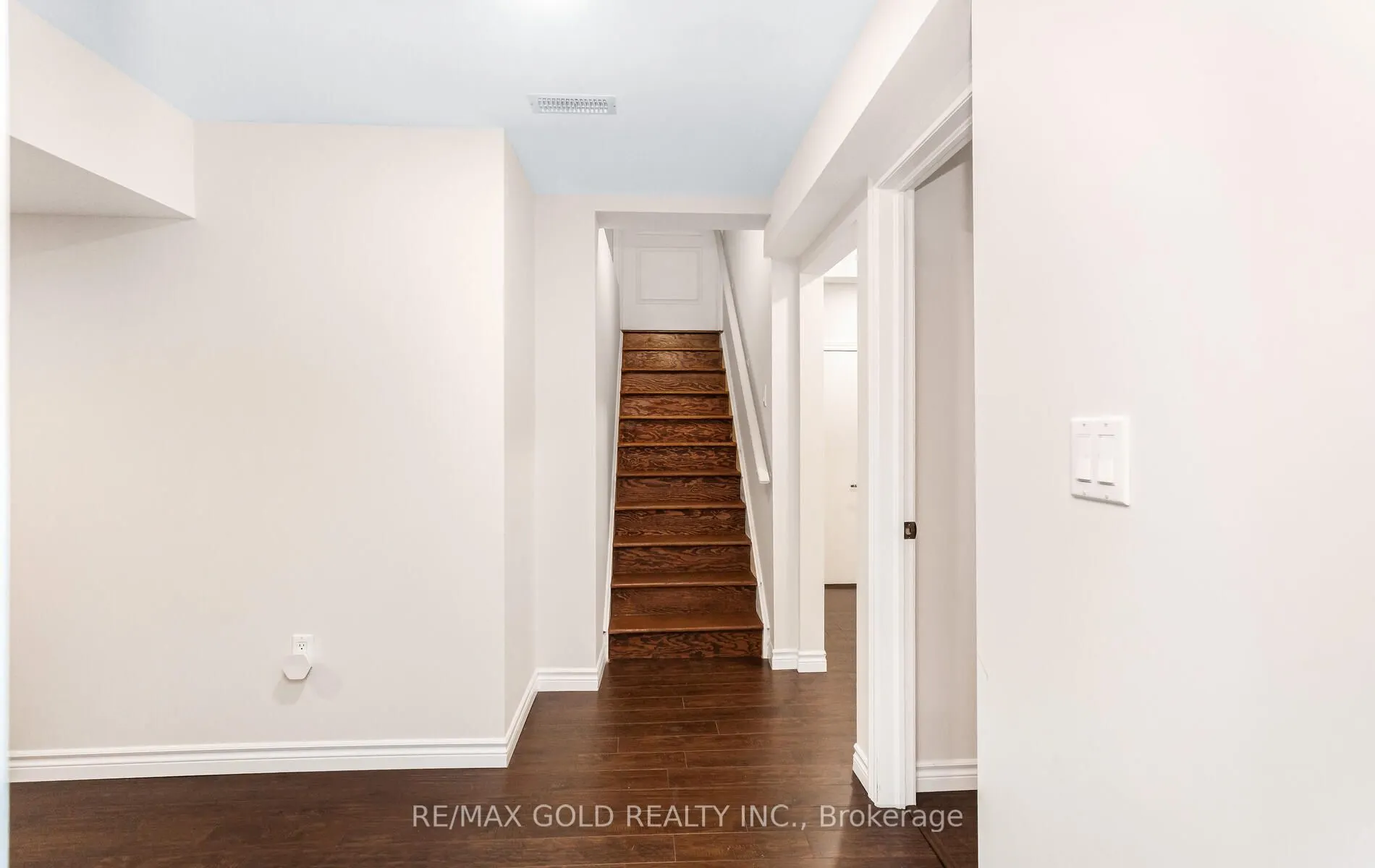 3129 Gladish Grove