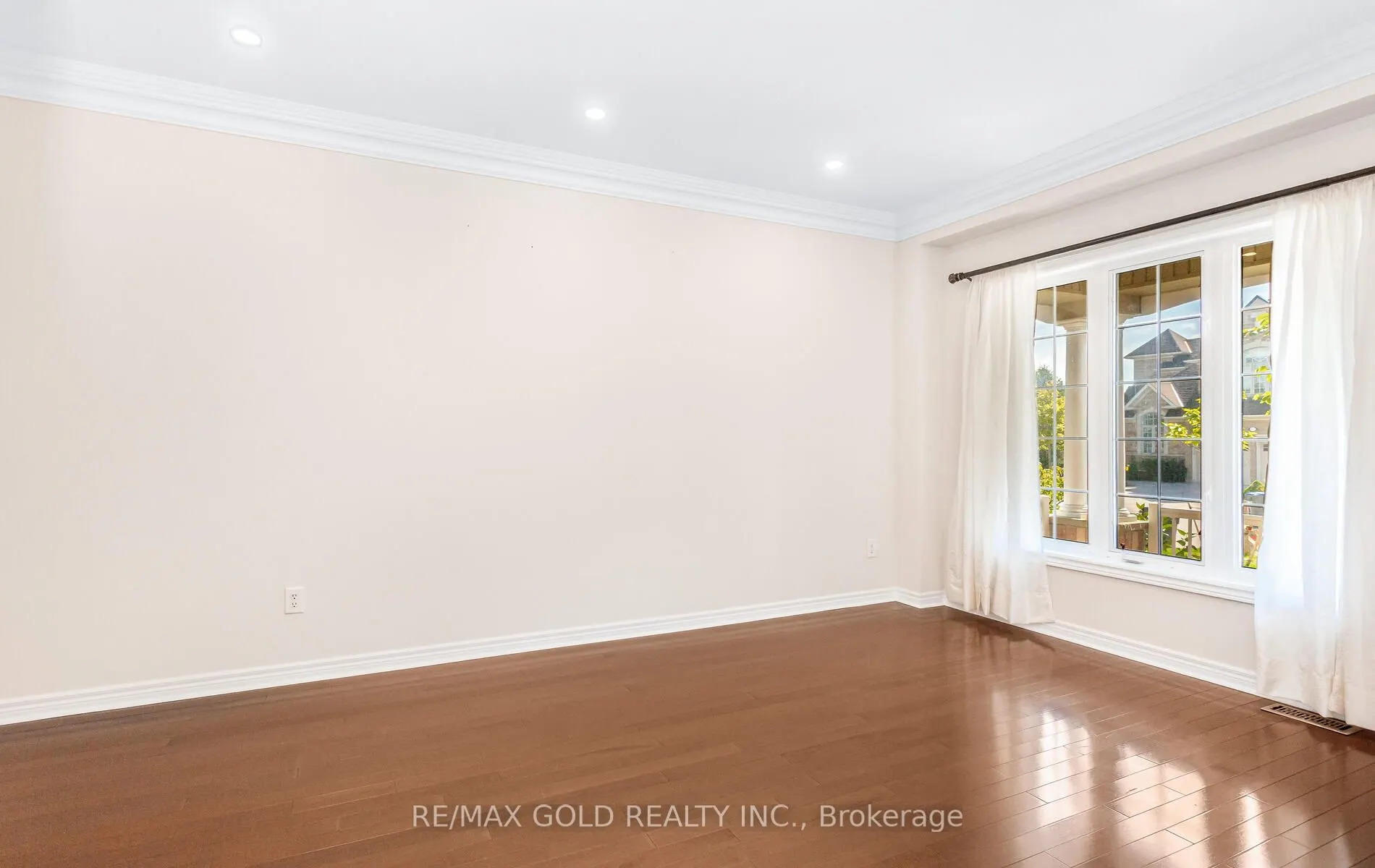 3129 Gladish Grove
