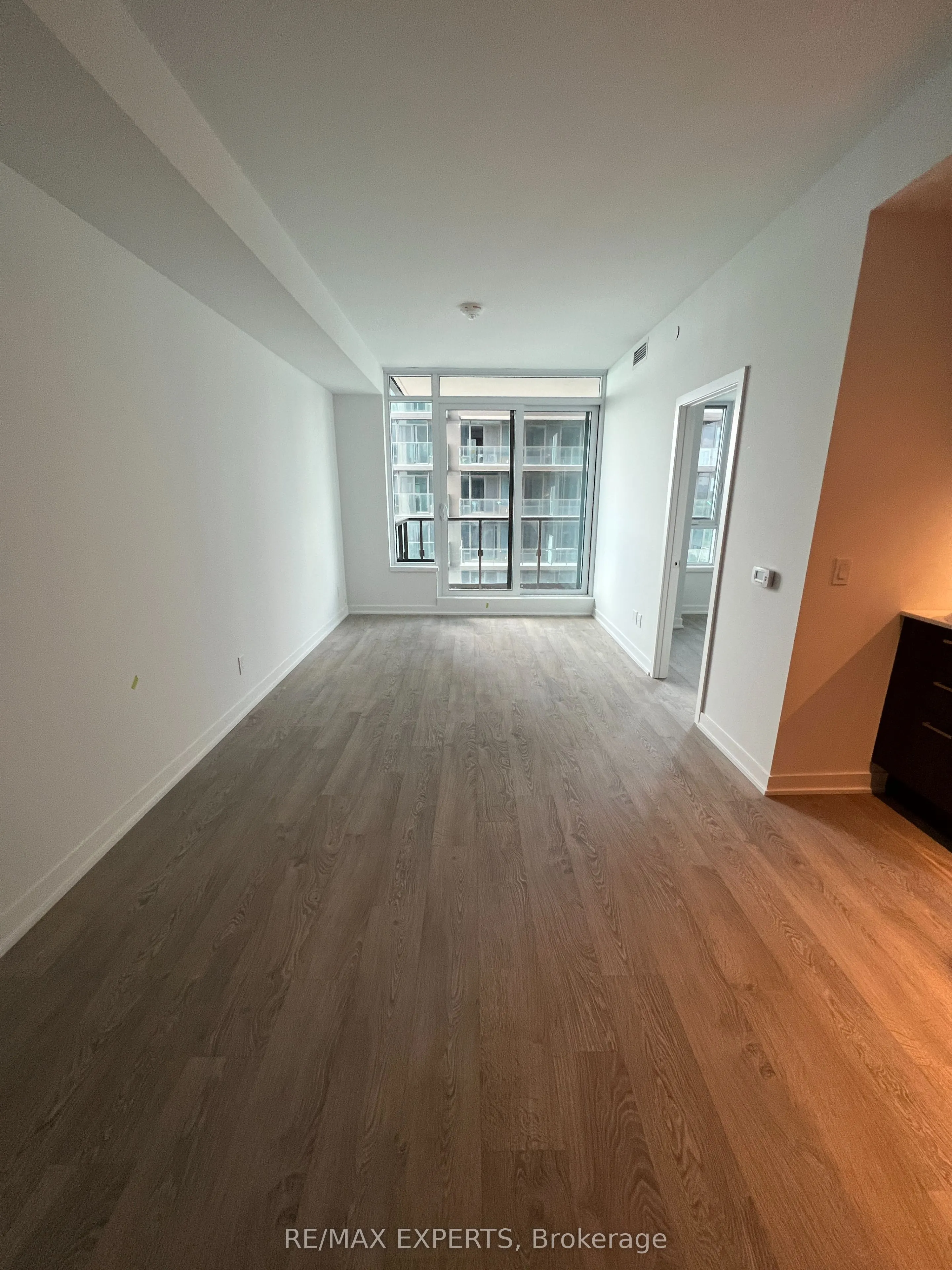 1926 LAKE SHORE Boulevard W, #2211