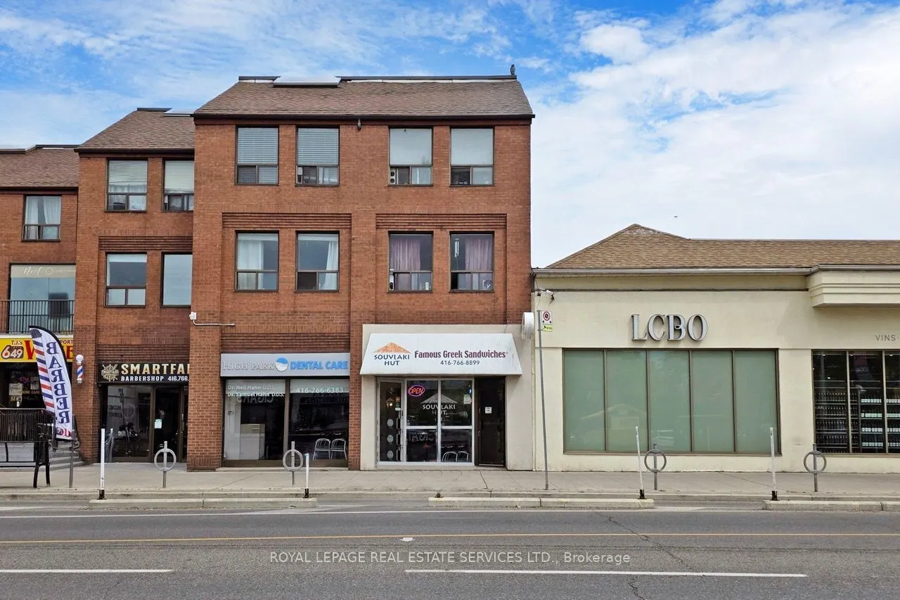 2184 Bloor Street W