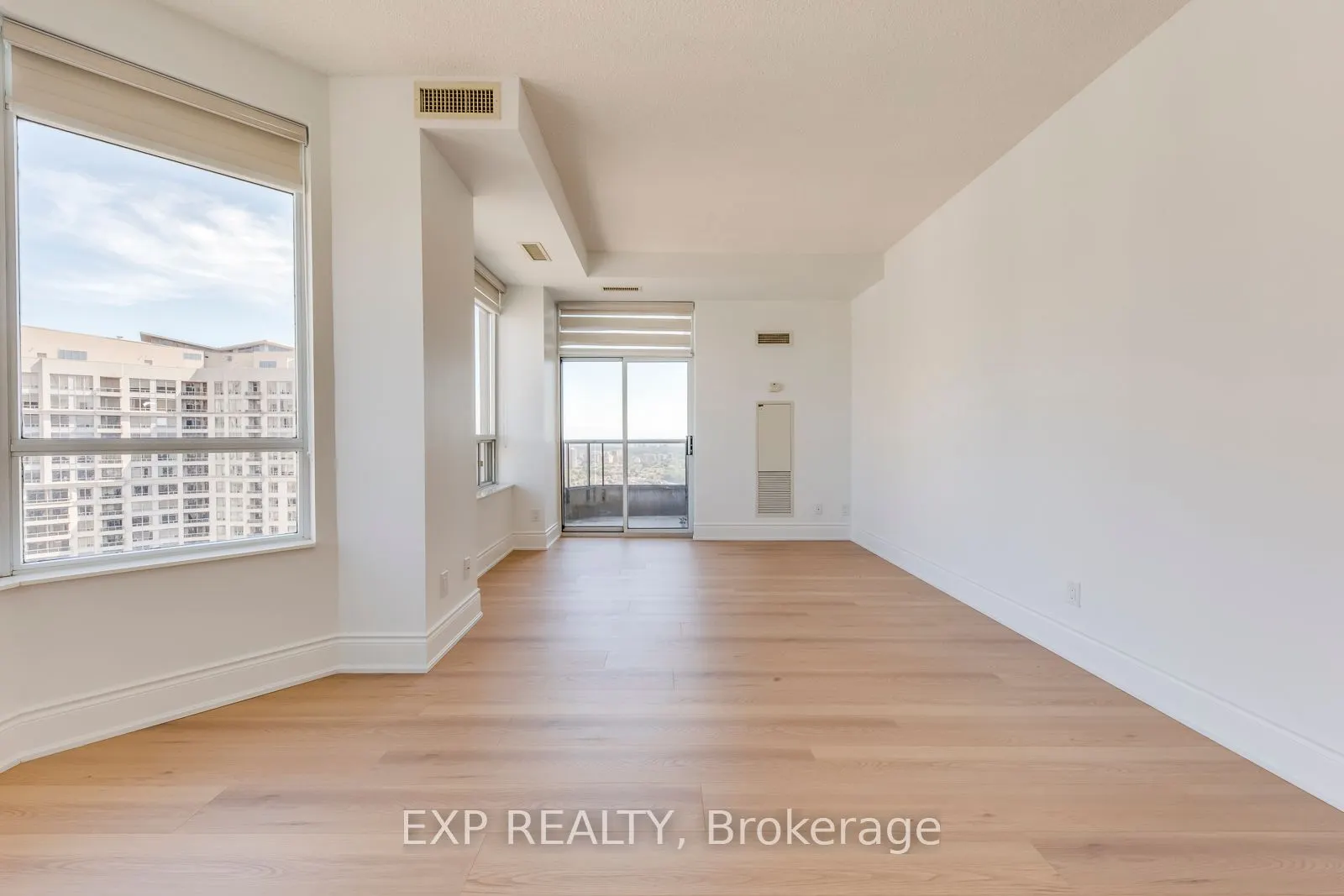 310 Burnhamthorpe Road, #2906