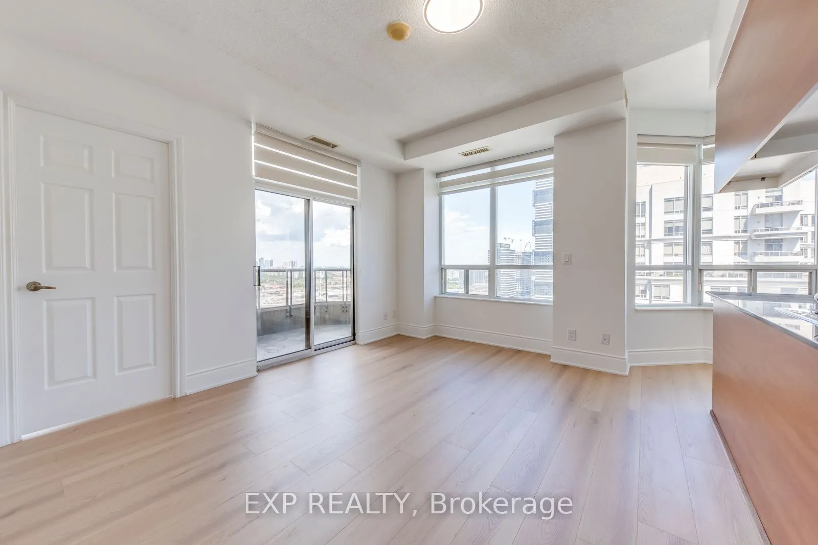 310 Burnhamthorpe Road, #2906