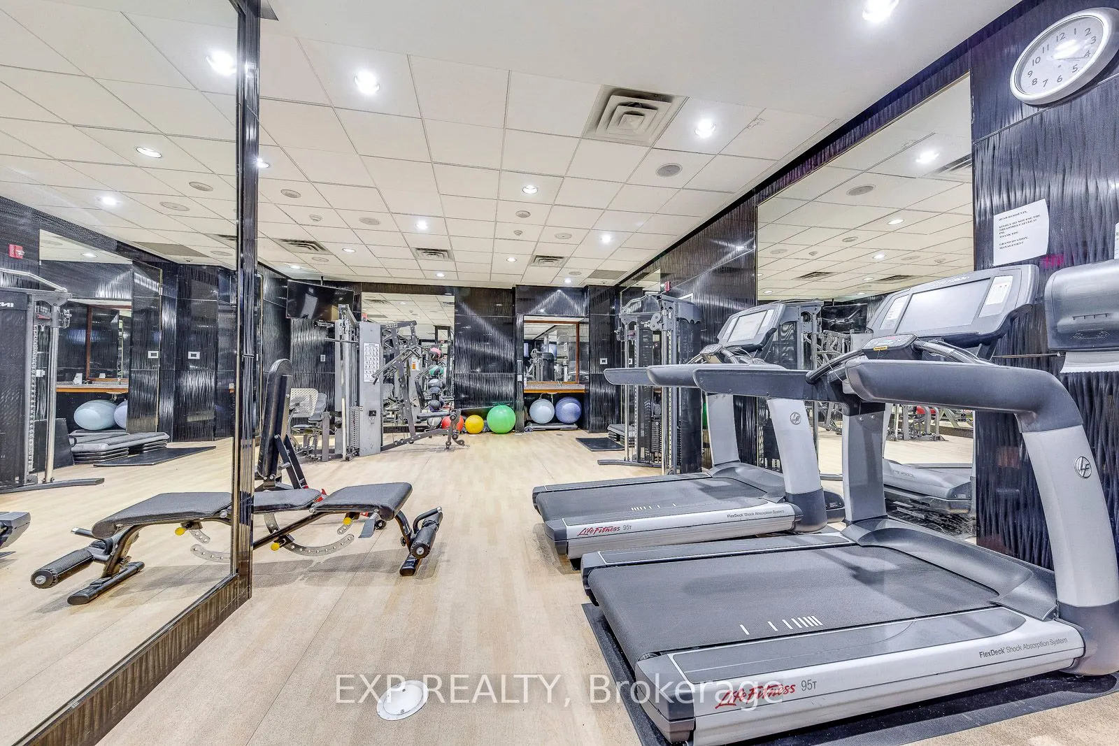 310 Burnhamthorpe Road, #2906