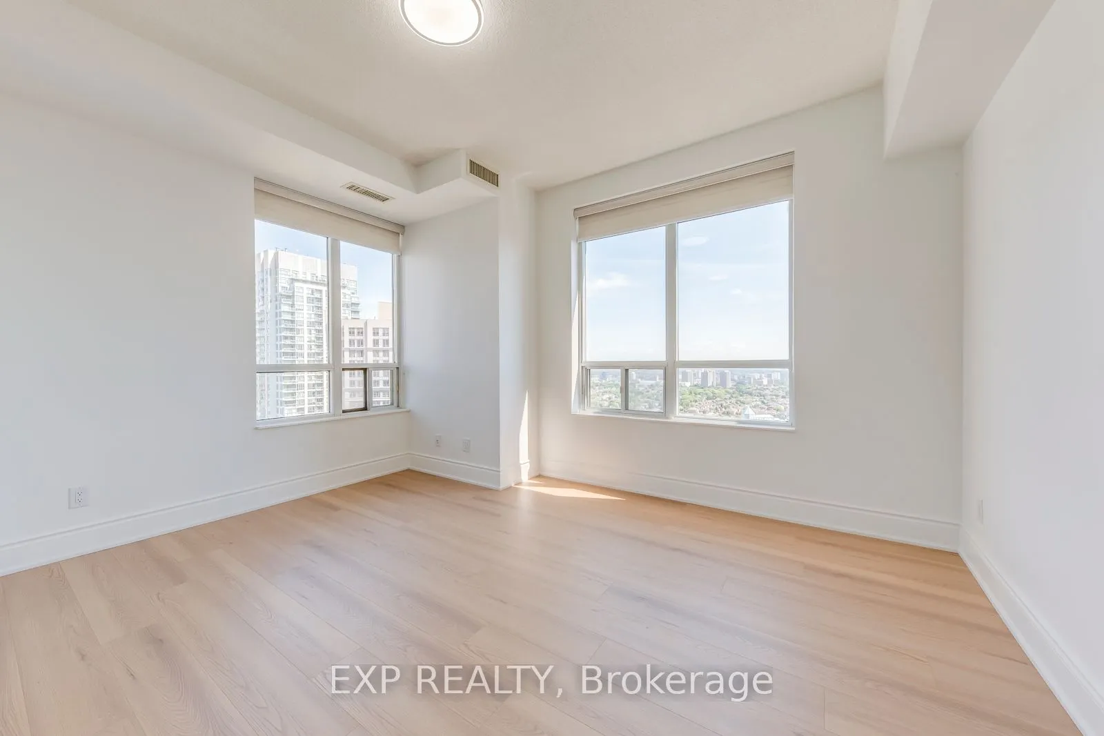 310 Burnhamthorpe Road, #2906