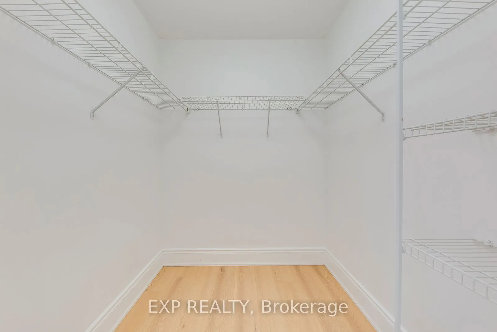 310 Burnhamthorpe Road, #2906