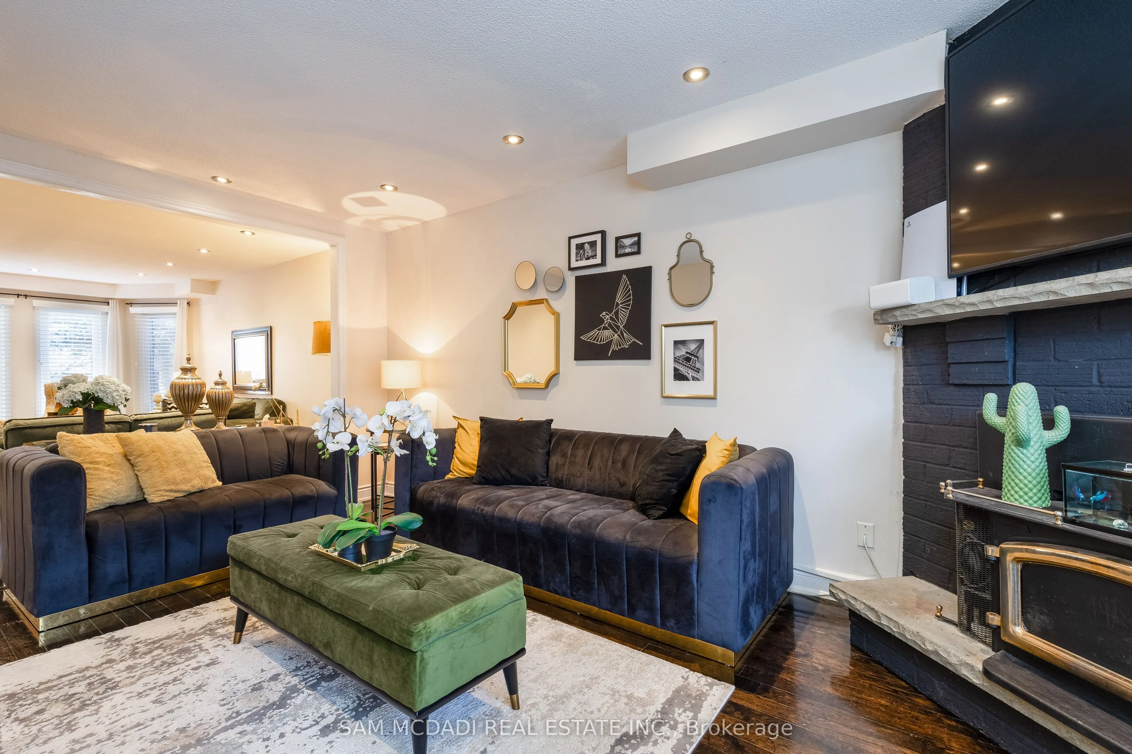 100 Castlehill Road
